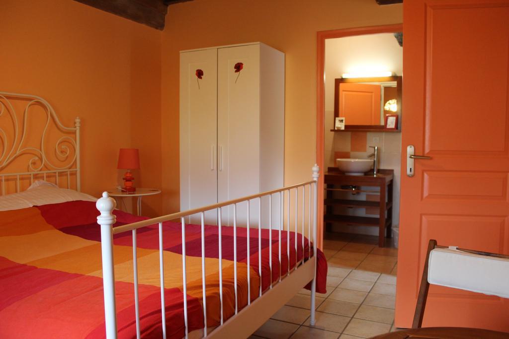 Bed and Breakfast Ferme De La Corbette Клюни Номер фото